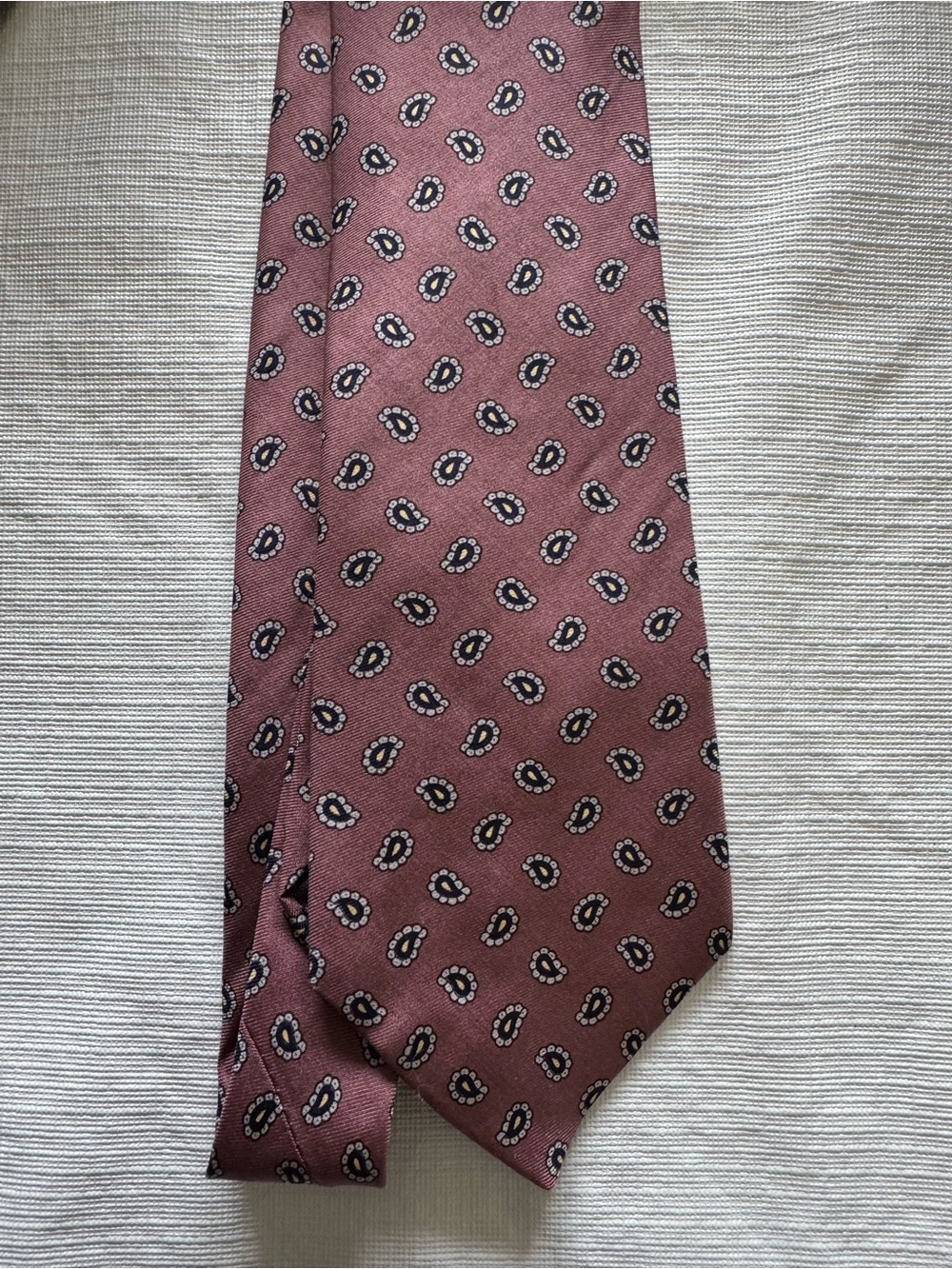 4/25 Frame Denim Mauve Paisley Silk Tie with Navy and Cream Accents